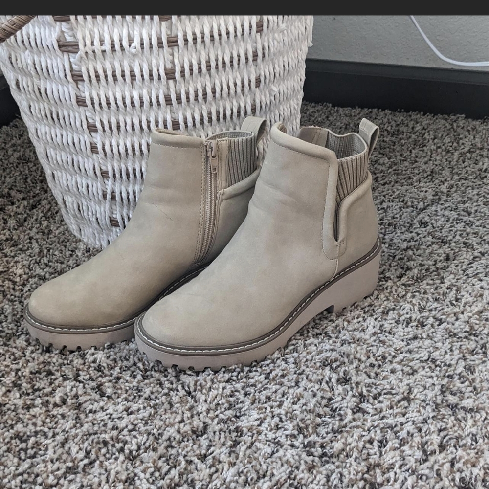 Women's Tan Ankle Boots